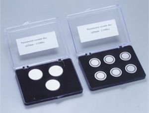 Piezoceramic oscillators for aerosol spraying of liquids